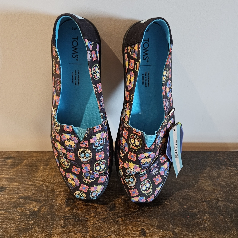 TOMS Women's Sugar Skull Shoes